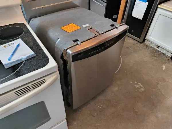 SS GE Profile Dishwasher Built In Model # PDW8280J10SS Used Good Cond