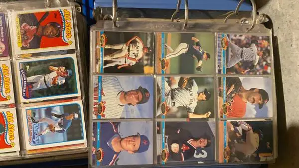 Massive Sports Card Collection – 8 Full Binders – Thousands