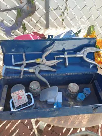 Picture frame clamps and clips lots of clips obo