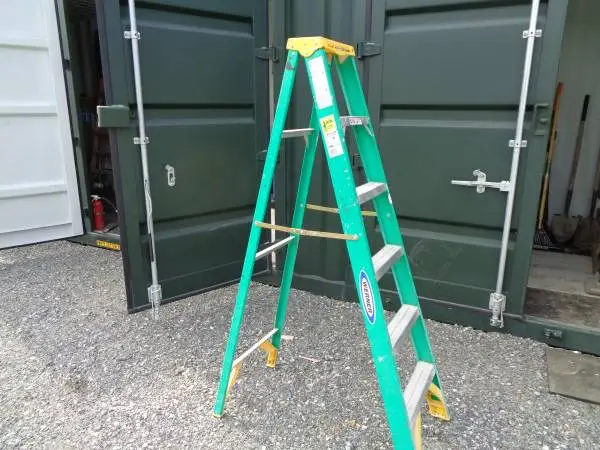6 foot ladder
