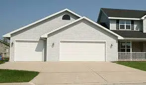 Garage Door $995.00//Puerta de Garage $995.00