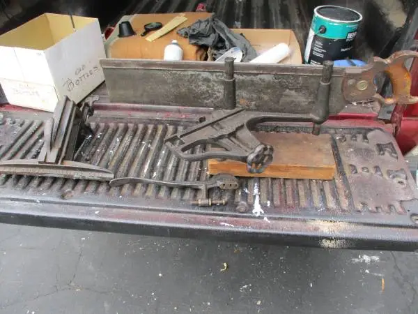 H.C MARSH MITER BOX 1889, HENRY DISSTON & SONS SAW CLAMP