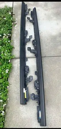 Jeep JL Wrangler Unlimited 4-door Factory OEM Side Rails/Rubi Rails
