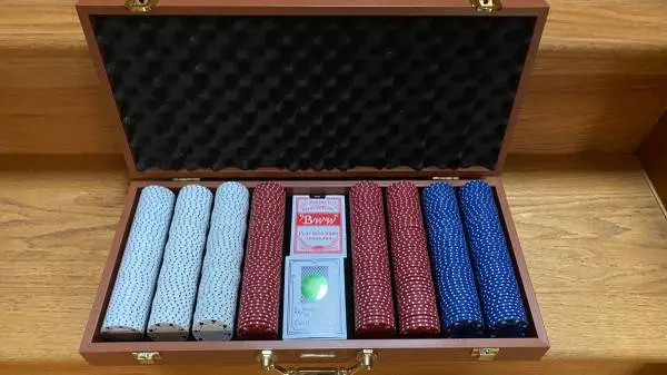 Vintage Wooden Poker Set – Excellent Condition