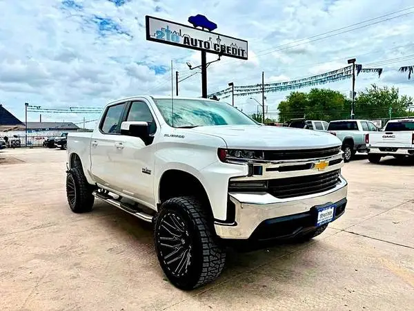 2021 Chevrolet Silverado 1500 Crew Cab LT Pickup 4D 5 3/4 ft