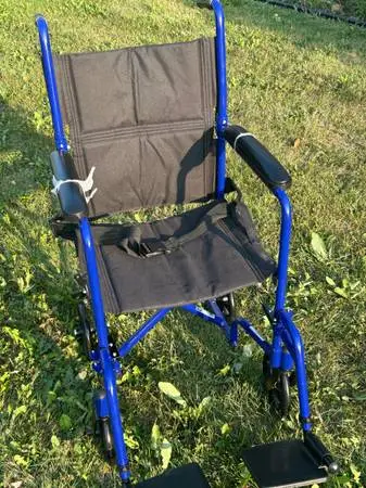 ~~ NEW TRANSPORT CHAIR HI- TECH ULTRA LIGHTWEIGHT ~~