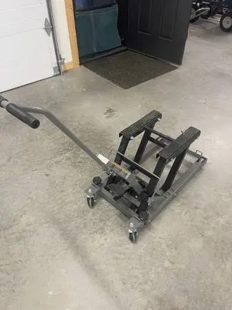 Motorcycle rolling lift 1500 # Pittsburgh make