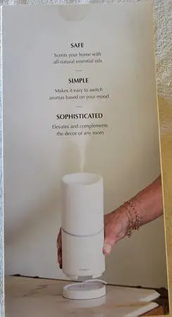 Vitruvi Move Essential Oil Diffuser - Aromatherapy