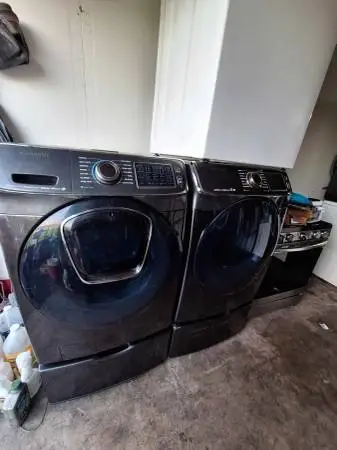 Samsung front load washer and gas dryer jumbo