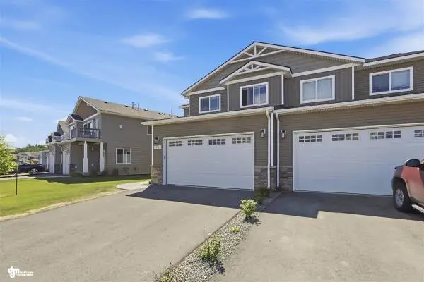 Move-In Ready! 3 Br 2.5Ba $515,000 (8742 Drycreek Loop, Anchorage)