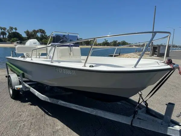 1989 Boston Whaler Outrage 18 – Fully Restored & Turnkey