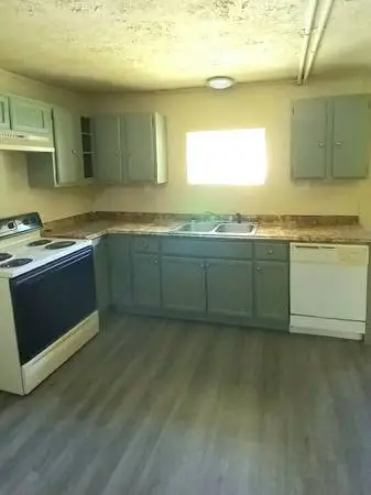 Newly Remodeled 2bd/1ba Apartment WARTBURG!!