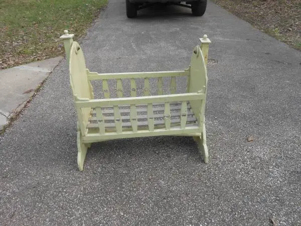 ARTS AND CRAFTS BABY CRADLE
