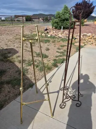 Painting or picture stands