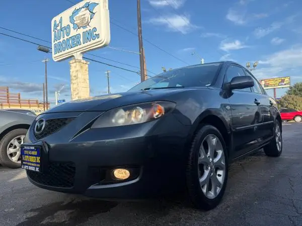 2009 MAZDA 3 ONE OWNERONLY 84K MILESFIVE SPEED MANUAL FUN,LOOOOOOOK