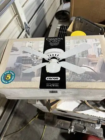NIB 42 ceiling fan $40.00