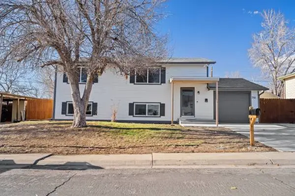 🏠✅ Licensed Contractor- Decks, Siding, Roofs, Remodel, Bathroom🏠