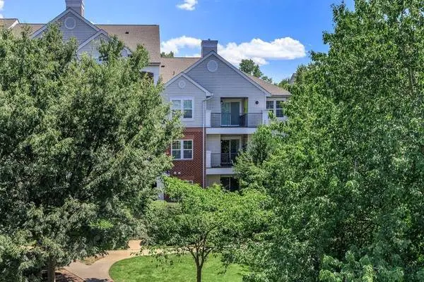 In Alexandria, 1bd 1ba, Cable Ready
