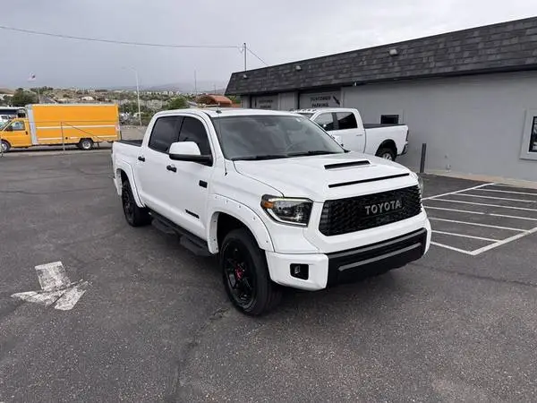 4X4 TRD PRO CREWMAX GREAT MILES+ TOW PKG,SUNROOF & PREMIUM AUDIO+ SA