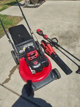 Briggs and Stratton gas mower and skil 40v yard tools 360 FIRM NO LESS