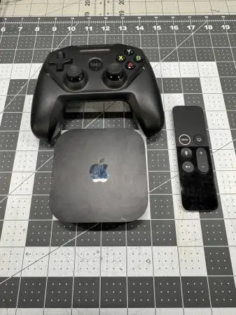 Apple TV 4K 3rd Gen 64GB + Siri Remote + SteelSeries Nimbus Controller