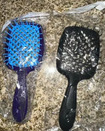 Detangling Brushes!