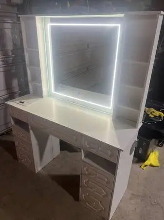 Vanity . Lit mirror. Bluetooth speakers
