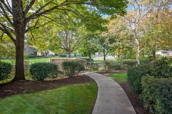 Must-See 2 BR w/ Modern Appliances-Minutes to Parks & Dining!