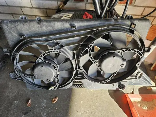 2012 Ford Escape Dual Radiator Cooling Fans