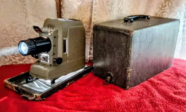 Vintage SVE School Master SM-1 35mm Roll Film Filmstrip Slide Projecto