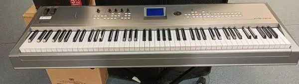 Yamaha MM8 88-Key Music Synthesizer - GHS