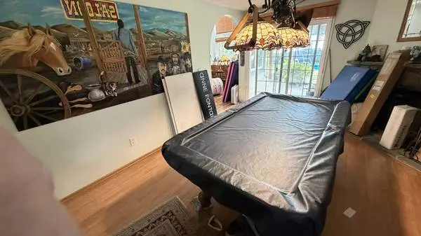 POOL TABLE Great shape