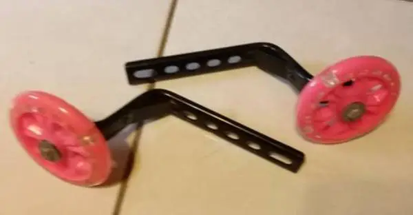 Bike training wheels