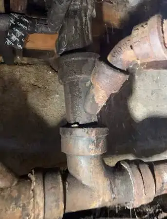 🚰 Local Plumber for Water Leak Repair, Plumbing Services