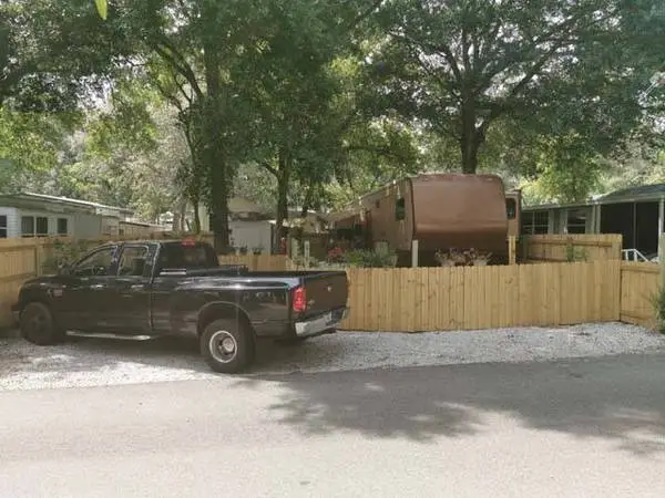 Large RV Lot for RENT in Family RV park NO RV Age Limit