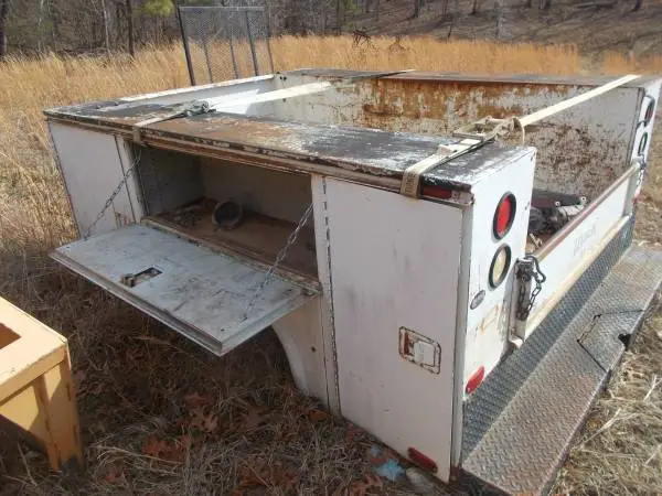 8 FT SERVICE BODY
