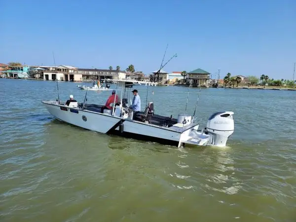 30’ Scarab center console (TRADE)