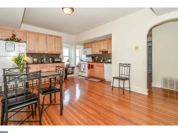 East Falls -West Germantown, 2 bed/1 bath apt, perfect location