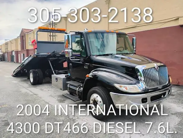 2004 INTERNATIONAL 4300 TOW TRUCK ROLLBACK GRÚA