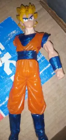 Two Dragon Ball figures for parts