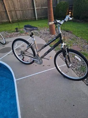 K2 shorewood comfort trail bike