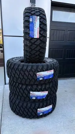 4 BRAND NEW TIRES 35x12.50r17 M/T