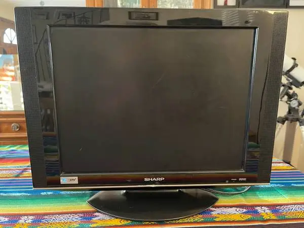 Sharp LC-20SH7U 20” Liquid Crystal TV