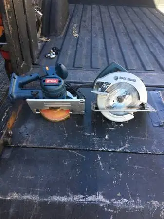 2 saws  1 battery operated (no battery) 1 corded.   $40 for both
