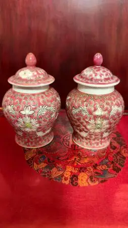 Vintage Chinese Famille Rose Porcelain Small Red Ginger Jar