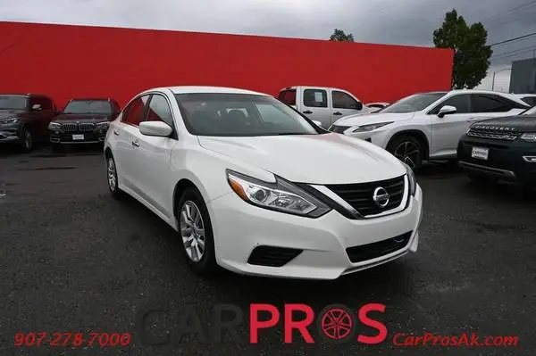 2017 Nissan Altima S - 2.5L 4-Cyl - Automatic - Power Drivers Seat