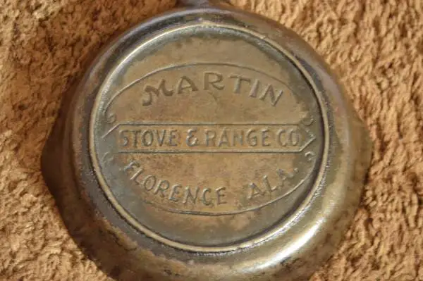 Martin Stove & Range Co. Florence AL. Cast Iron Skillet No. 3