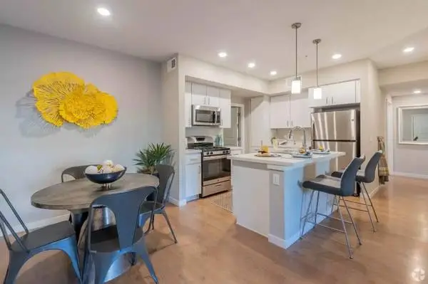 A fresh take on living: Explore our 1 BR, 750 Sq Ft spaces.