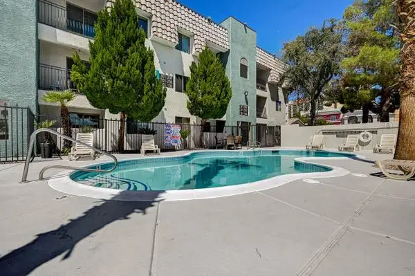 Laundry facility, Free utilities, Pet friendly