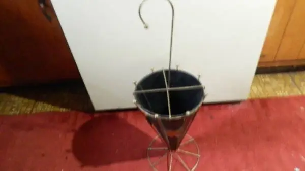 vintage metal umbrella stand black/ gold with leaf